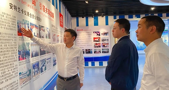 青田县委常委、纪委书记、监委主任陆翔到尊龙凯时集团开展“纪检监察干部联百企”活动